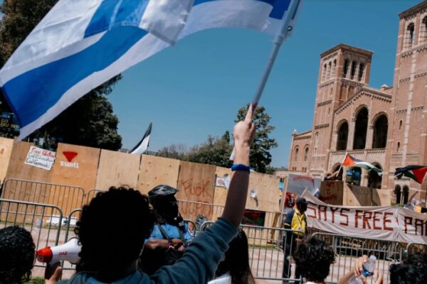 Conflicts at UCLA: Israeli supporters assault pro-Palestinian demonstrators